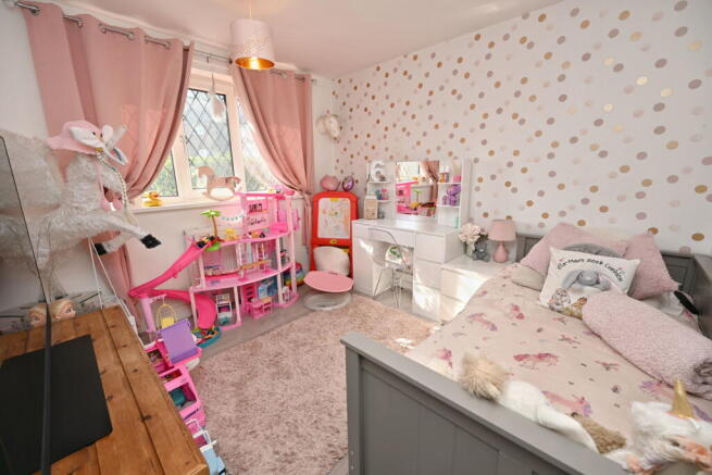 3 bed Semi-Detached for sale Image 11