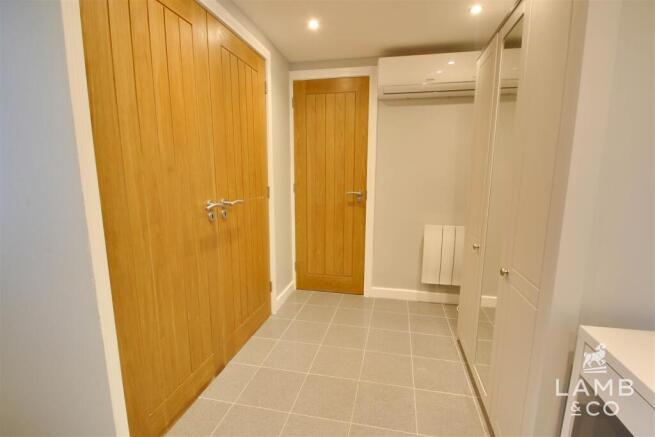 Annex/5th Bedroom