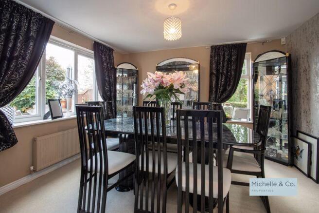 Formal dining room 