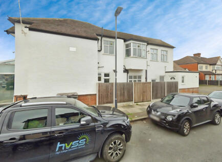 Kenton Road, Kenton, Harrow, HA3