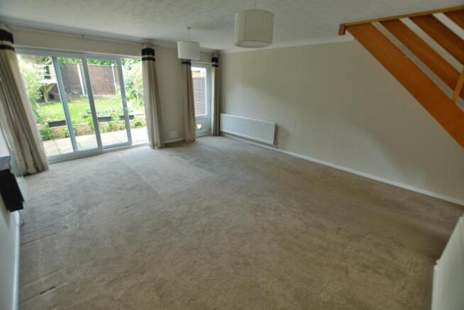 Sitting/dining room