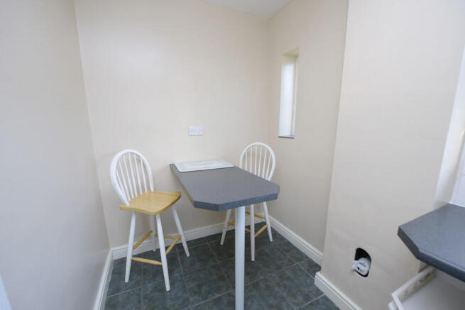 Kitchen/Breakfast...