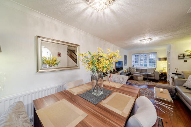 1404553-15-6994b0...