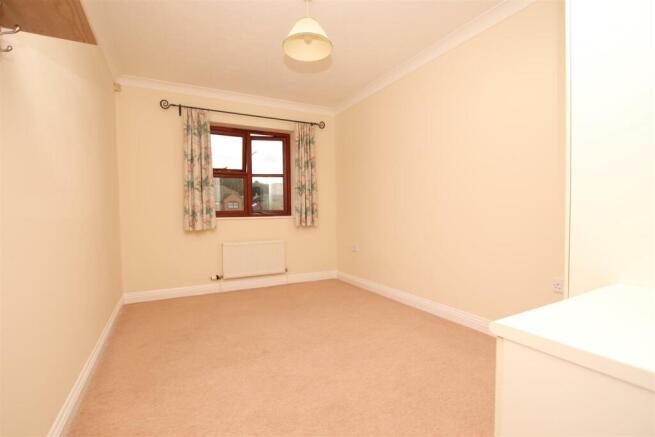 Bedroom 2.JPG