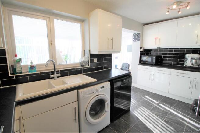 Kitchen (i)