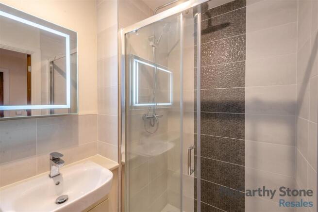2 bed Apartment for sale Image 8