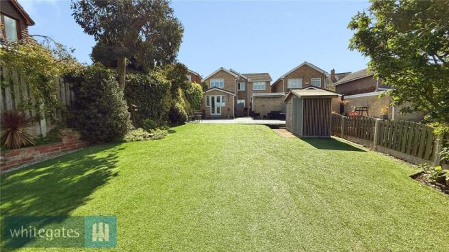 4 bed Detached for sale Image 4
