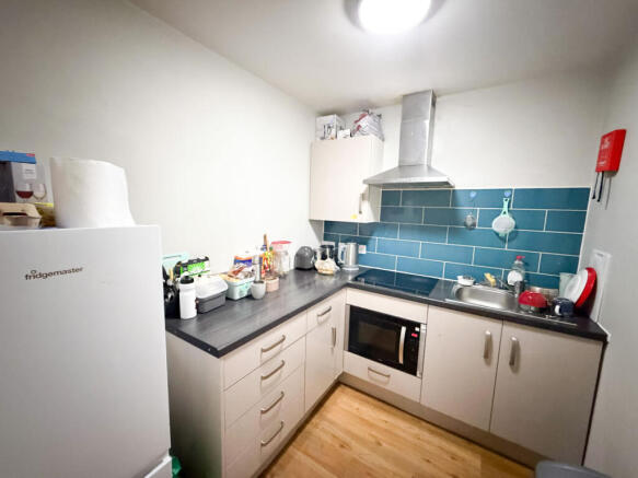 2 bed Apartment for sale Image 4
