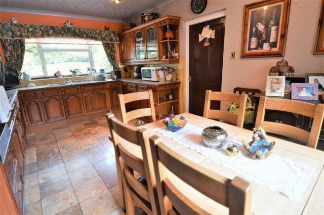 dining kitchen 1