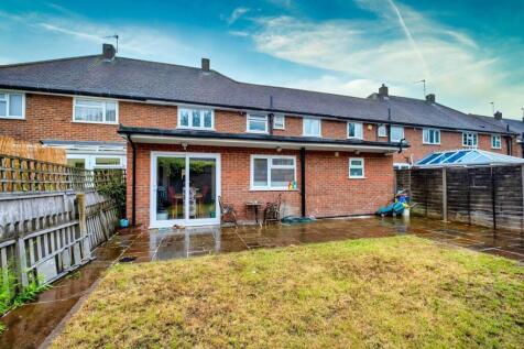 Hillcrest Gardens, Esher, Surrey, KT10 image 27