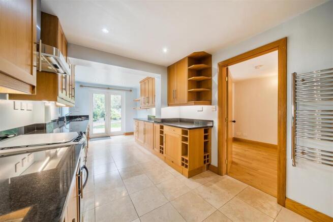 16 Nethercroft Drive, Packington