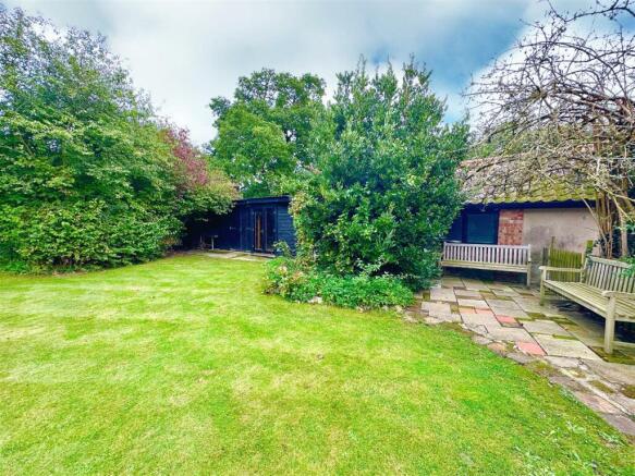 garden buildings.jpg