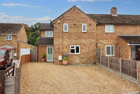 Langley Hill Close, Tilehurst, Reading