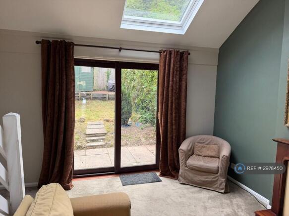 1 bed Terraced to rent Image 5
