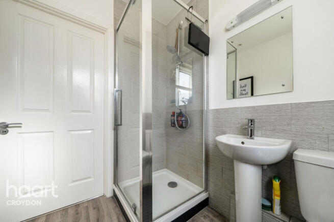 2-bed flat on Montacute Road, CROYDON, £325,000