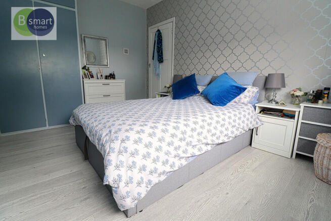 3 bed Semi-Detached for sale Image 10