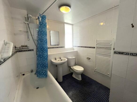 Bathroom.JPG
