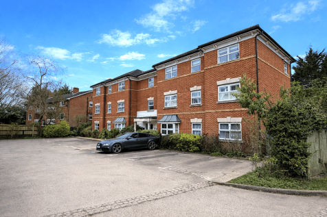 Gordon Crescent, CAMBERLEY, GU15