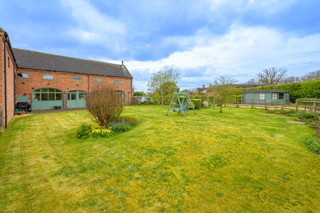 Rear Aspect and G...