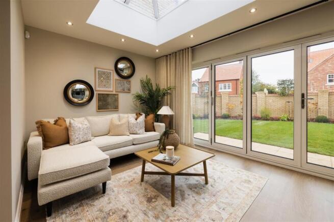 4 bed Detached for sale Image 5