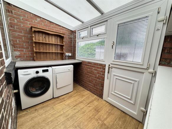 2 bed Terraced for sale Image 6