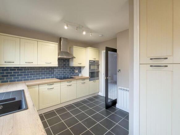 2 bed Detached Bungalow for sale Image 5