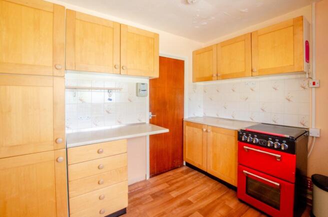 1 Whitestone Crescent, Bodmin, PL31 1PF photo 4