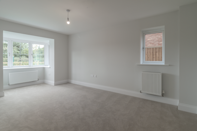 4 bed Detached for sale Image 6