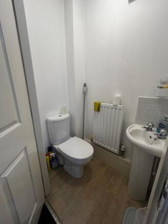 3 bed End of Terrace to rent Image 8