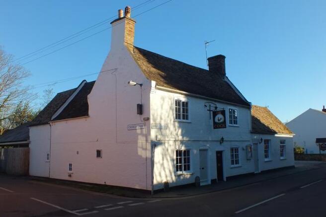 Cock Pub.JPG