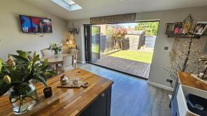 6, Milburn Grove, Nottingham NG13 8SP