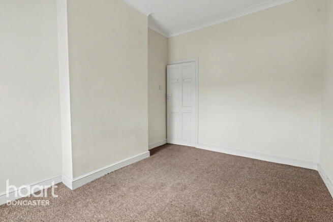 2 bed Terraced for sale Image 8