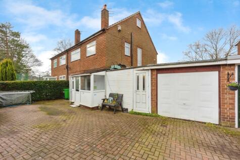 Cherington Close, Manchester, M23