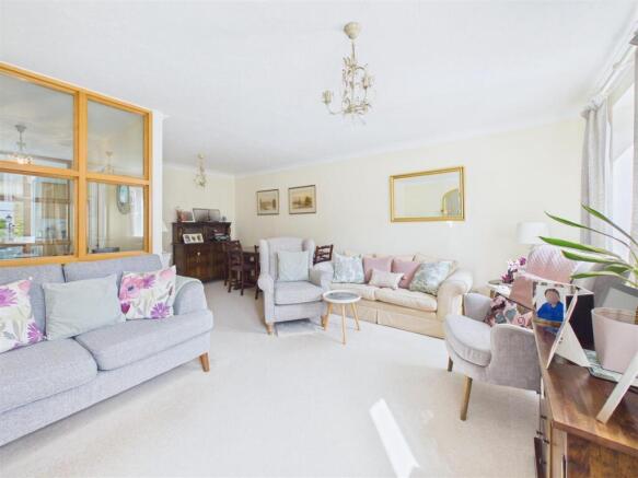 4 bed Town House for sale Image 7