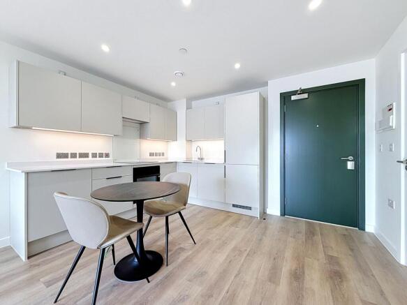 Kitchen / Dining Area