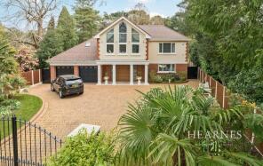 34, Little Forest Road, Bournemouth BH4 9NW