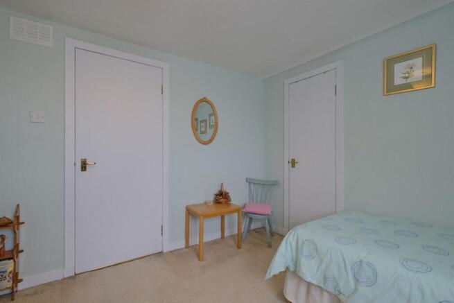 70 Belstane Rd, Carluke ML8 4BG-48.jpg