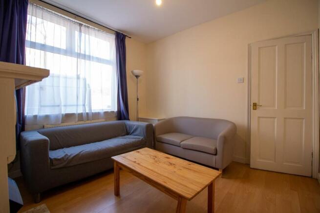 Lounge 2