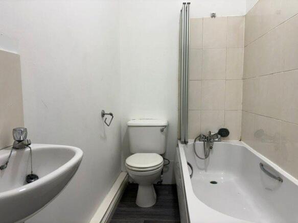 2 bed Flat to rent Image 6