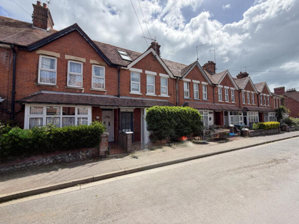 4-bed terraced on Queen Street, Littlehampton, BN17, £300,000