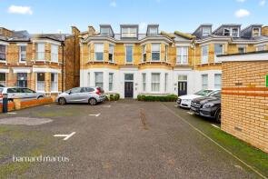 Flat 12, Hadleigh House, The Avenue, Surbiton KT5 8AX