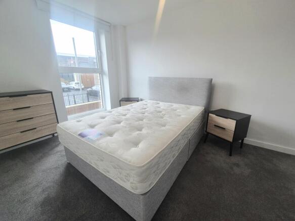 1 bed Apartment to rent Image 4