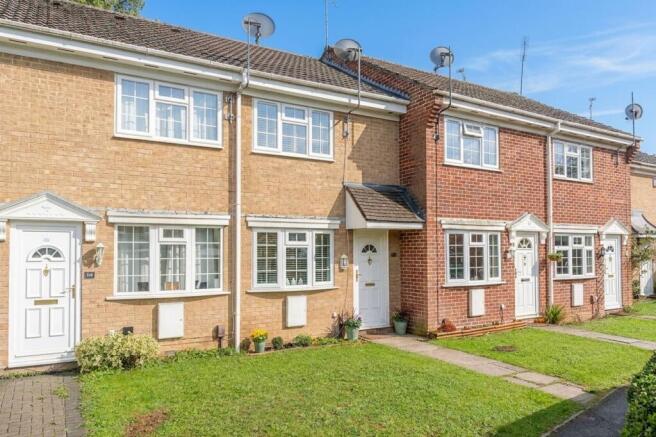 2-bed terraced on Meadbrook Gardens, Chandler's Ford, SO53, £290,000