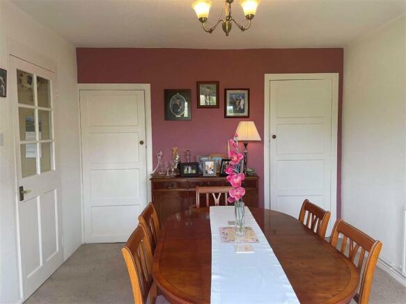 Dining Room  13'5" x 10'6''