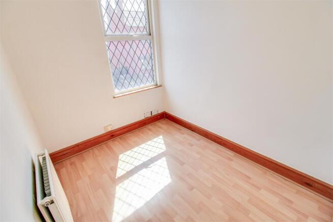 3 bed Terraced for sale Image 8