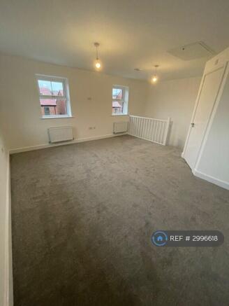 2 bed Semi-Detached to rent Image 8