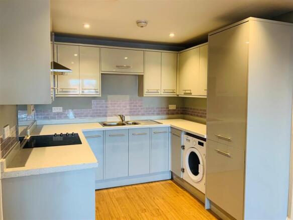 kitchen 1.jpg