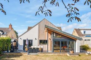 50 Pondarosa, Shilton Road, Carterton OX18 1EH
