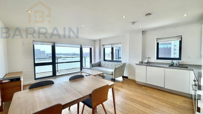 Meridian Walk, E14 (Two Bedrooms for sale near Can