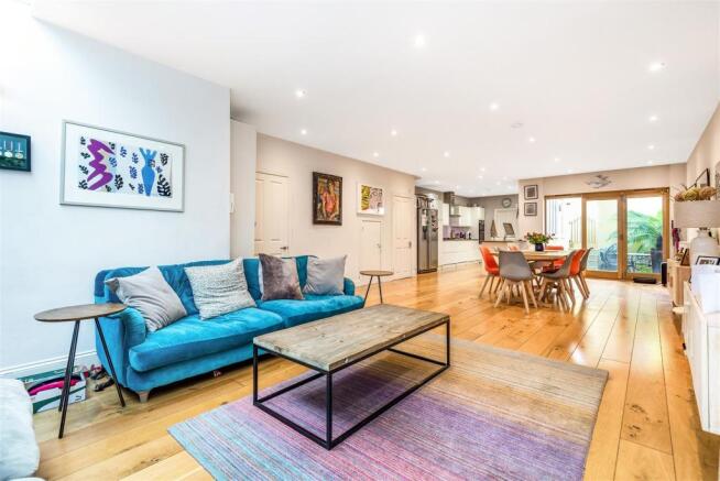 Heathfield Gardens, W4 - FOR SALE